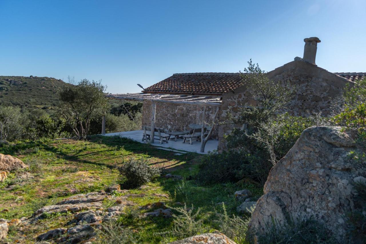 Le Case Di Mara - Appartamenti Tipici "Stazzo Giovannareddu" ปอร์โตซานเปาโล ภายนอก รูปภาพ
